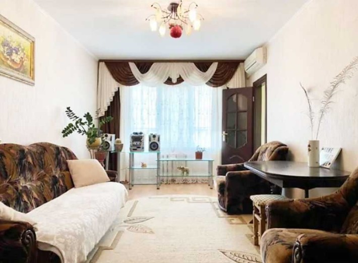 |  ТЕРМІНОВО! 3-кімнатна квартира з ремонтом Район 12 школи - фото 1