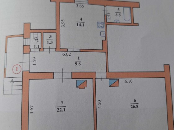 Двух кімнатна  квартира в будинку. Вул. Кармелюка Чернівці