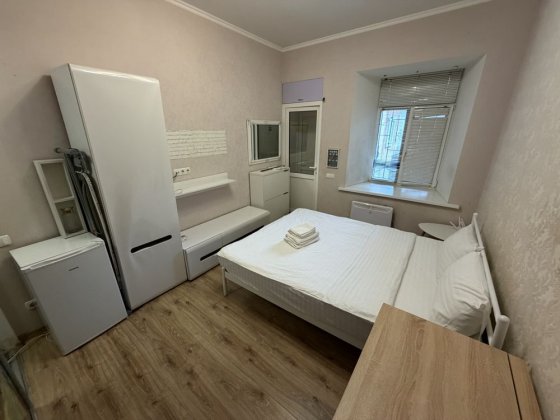 Однокімнатна квартира в самому центрі. Ремонт. Укомплектована. 17м2. Полтава