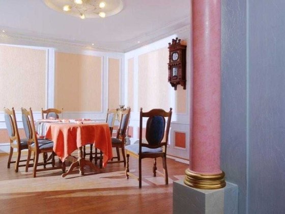 178 м² розкоші: камін, мармур, простір та статус у престижному районі Полтави