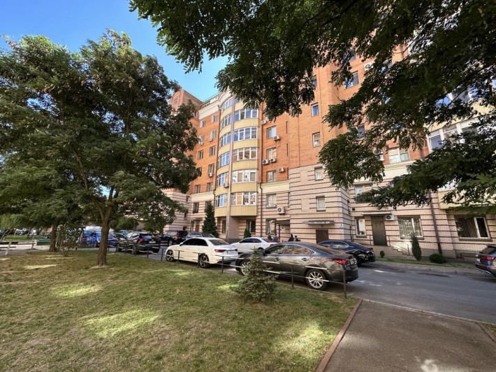 ‼️ Соборності 40В ‼️ 218м2, Дворівнева, Паркінг, Двір закритого типу - фото 1