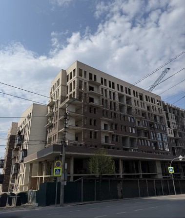 Продаж 1к квартири, новобудова на  вул. Героїв Майдану - фото 1
