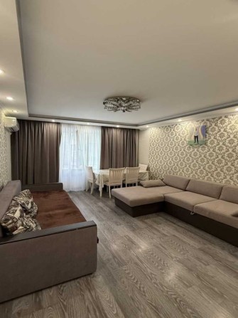 Продаж стильної 2-кімнатної квартири на Садах-3 - фото 1