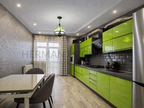 Продаж 2к квартири 61 м.кв / вул. Тлехаса, Новий район Ужгород