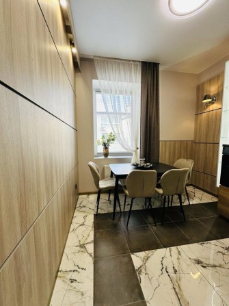 Продаж квартири з сучасним ремонтом . - фото 1