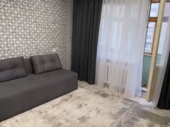 Продам 3-кімн панельку квартиру Комарова 31-В Черновцы