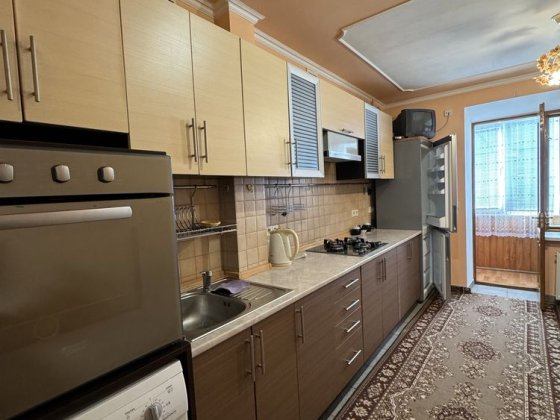 Продаж 3кім квартири з ремонтом! Черновцы