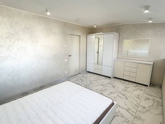 Продам 2-кімнатну квартиру в клубному будинку, закритого типу. Щасливе Ровно