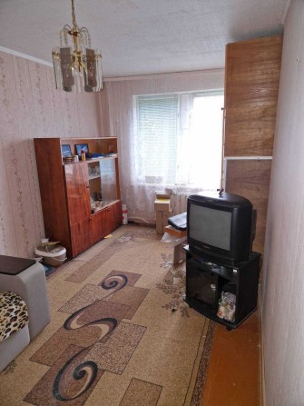 ПРОДАЄТЬСЯ 1 к квартира 1/5 не кутова, авіамістечко, від власника - фото 1