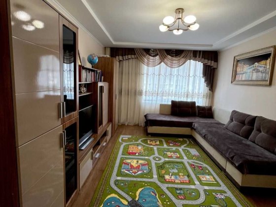 М-н "Зоряний" продається 2-х кімн.квартира Чернівці