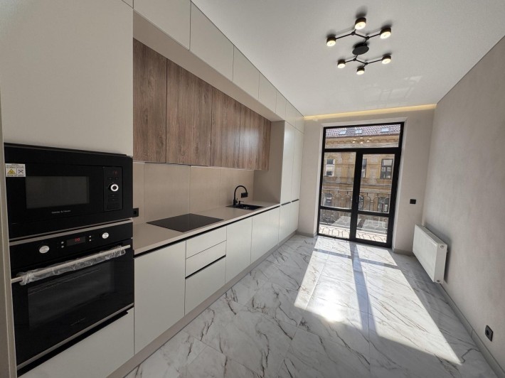 Продаж 2-кімнатної квартири з ремонтом у Центрі міста - фото 1