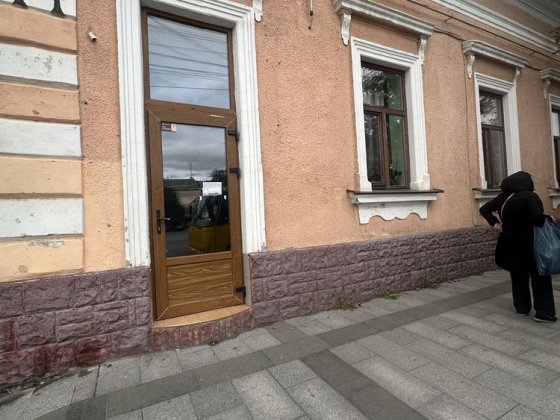 Продаж 6-ти кімнатноі квартири з комерційним приміщенням м.Ужгород Ужгород