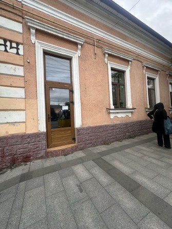 Продаж 6-ти кімнатноі квартири з комерційним приміщенням м.Ужгород - фото 1