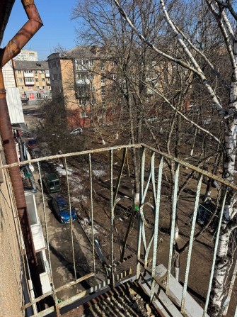 Є 1К квартира в цегляному будинку під ремонт - фото 1