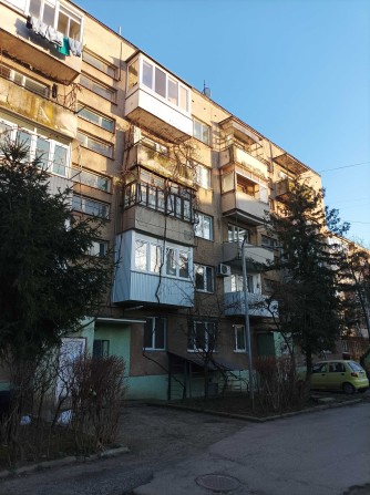 Продам Три кімнатну квартиру на Героїв 128 бригади ( 8 Березня) - фото 1