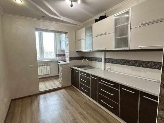 Продаж 3-кімнатної квартири з ремонтом. Підходить під держпрограми Ровно