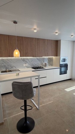 Продається 1-кімнатна квартира на вул. Чернівецька, побоизу Центр. - фото 1