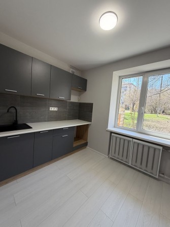 Продаж 3-к квартири по Комарова біля 6-ї школи - фото 1