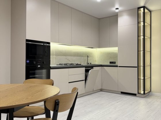 1-Кімнатна «На Щасливому» Є все! Укомплектована! Вигляд на Озеро!