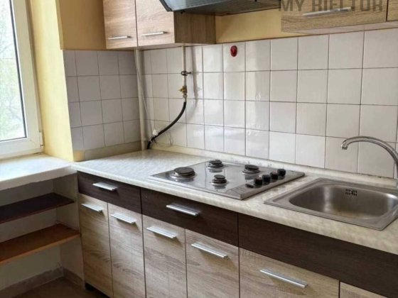 Продаж однокімнатної квартири по вул.Заньковецької Ужгород