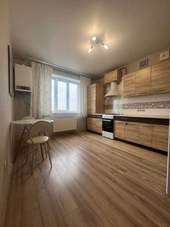 Продам 2 кім. квартиру з ремонтом в ЖК "На Щасливому" - фото 1