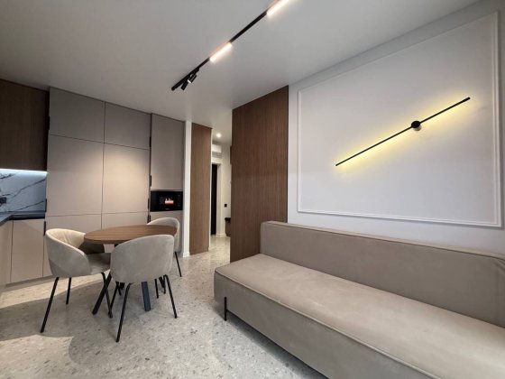 1 кімнатна сучасна квартира пров. Тарнавського