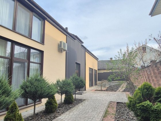 )( Продаж 1-К новобудови з терасою Ровно