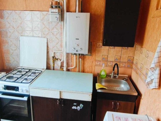 Продаж квартири  2 поверх цегляний будинок. Центр . Полтава