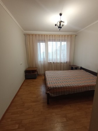 "Продам світлу та теплу 1-кім. квартиру - фото 1