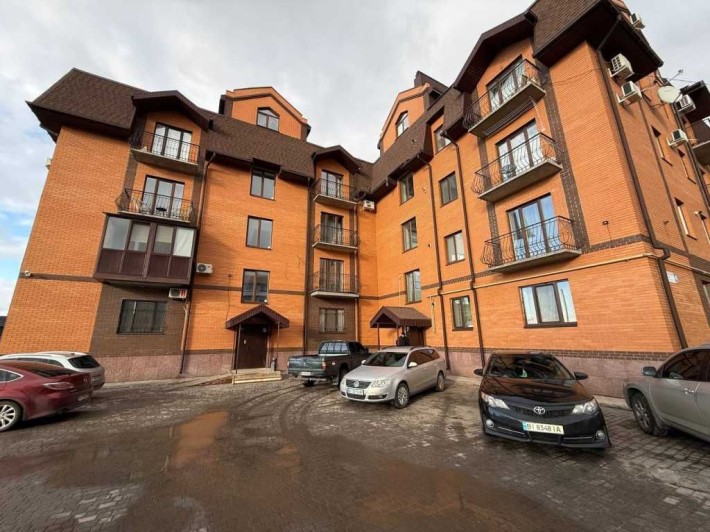 Квартира з ремонтом в новобудові ! - фото 1