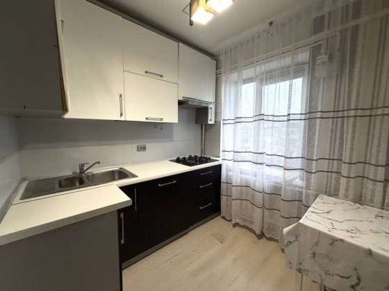 Продам 1к квартиру в цегляному будинку. Центр міста! Ровно