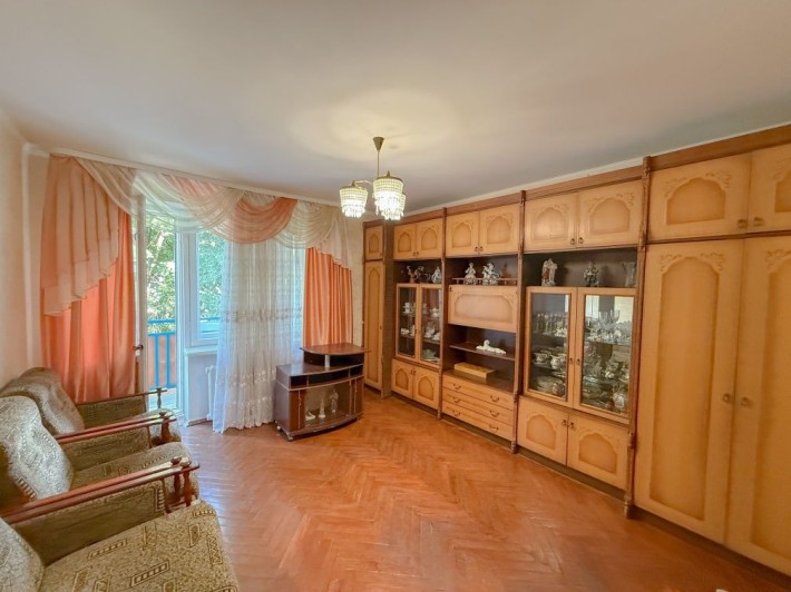 Продам 3-кімнатну квартиру в цегляному будинку. Центр міста - фото 1