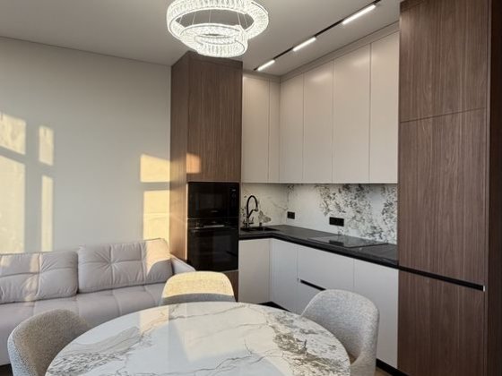 ЖК Crystal.Продається  неймовірно гарна 1.5 квартира. Ужгород