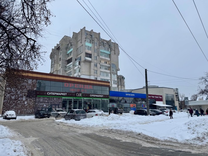 № Продам 3 к квару центр Рівного 3 пов. цегла, утеплена! - фото 1