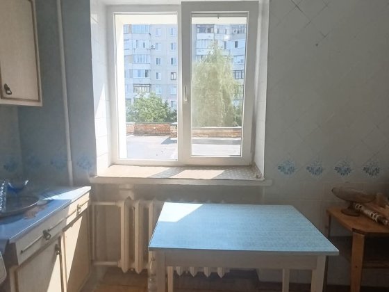 Продам 2 - кімнатну квартиру! Вул. Буковинська. Р-н. Автовокзал. Ровно