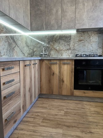 NEW! Продам 2-кімнатну квартиру в центрі міста - фото 1