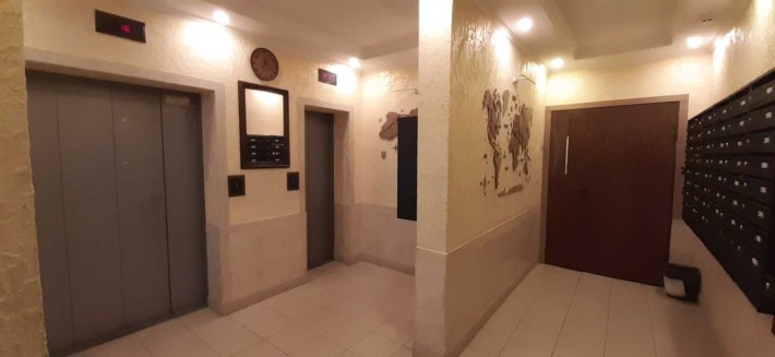 Продаж 1 кім кв  Центр Новий будинок - фото 1