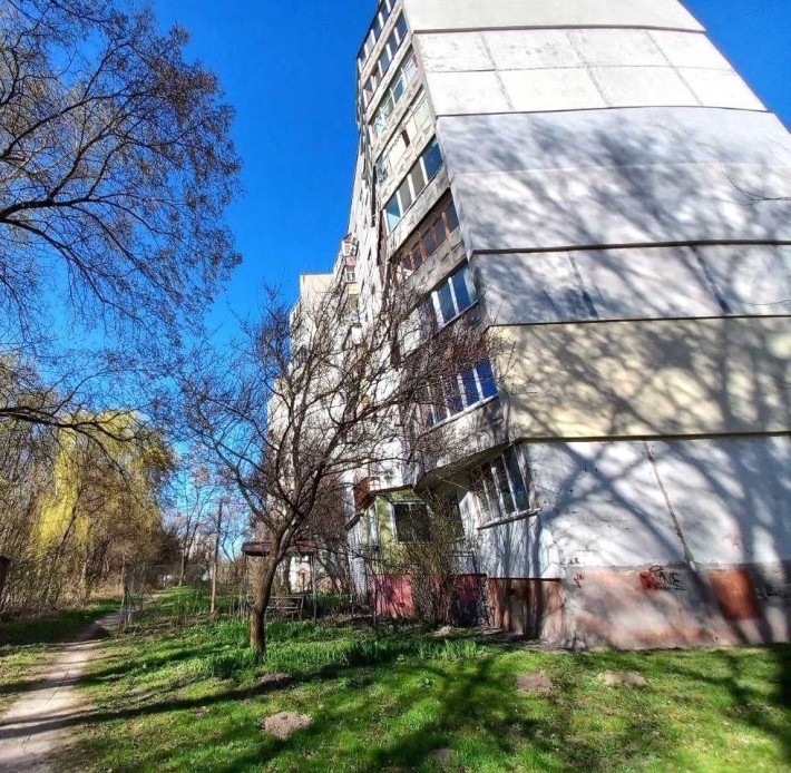 Продам 2 кімнатну квартиру з новим ремонтом - фото 1