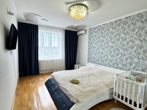 Продаж ТРЬОХкімнатної квартири вул. Хотинська Черновцы