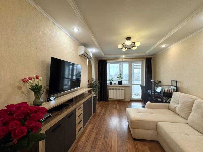 Продаж двокімнатної квартири з ремонтом! - фото 1