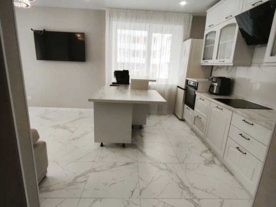 Продаж 2-кімнатної квартири в гарному районі, 68 кв.м площа, відмінний стан житла, новий дорогий суч Винница