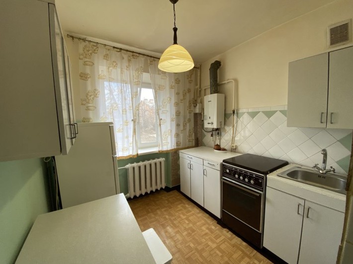 Вул. Коріатовичів. Продаж з меблями і технікою. - фото 1