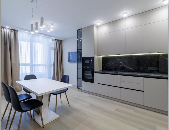 Продам Світла Простора 1к квартира 46,6мкв. ЖК Варшавський 2 - фото 1
