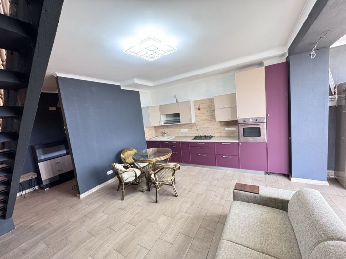 Продаж 2-х рівневої квартири біля метро Теремки 10хв пішки - фото 1