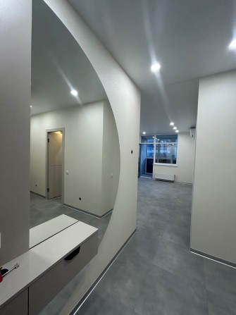 Без комісіі 70м2 ЖК Варшавський 2 Нова 2к квартира з ремонтом 6 поверх Генератор Укриття Лоджія Олек - фото 1