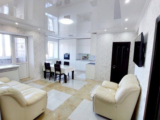 Нова! Квартира з евроремонтом в центрі міста! Чернігів