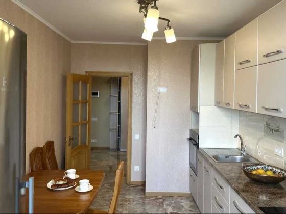 Драгоманова 31 в  Позняки Бажана 3 кімнати Київ