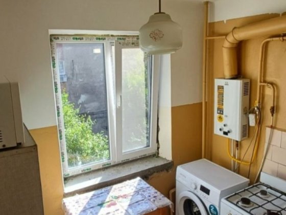 Продам 3 кімнатну квартиру на Проспекті. Ужгород