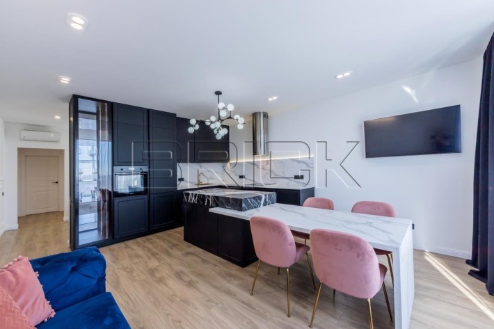 ЖК Новопечерська Вежа Бойчука 41б метро Звіринецька - фото 1