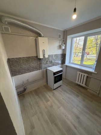 Продам 1 ком Центр Вал Сертификат - фото 1